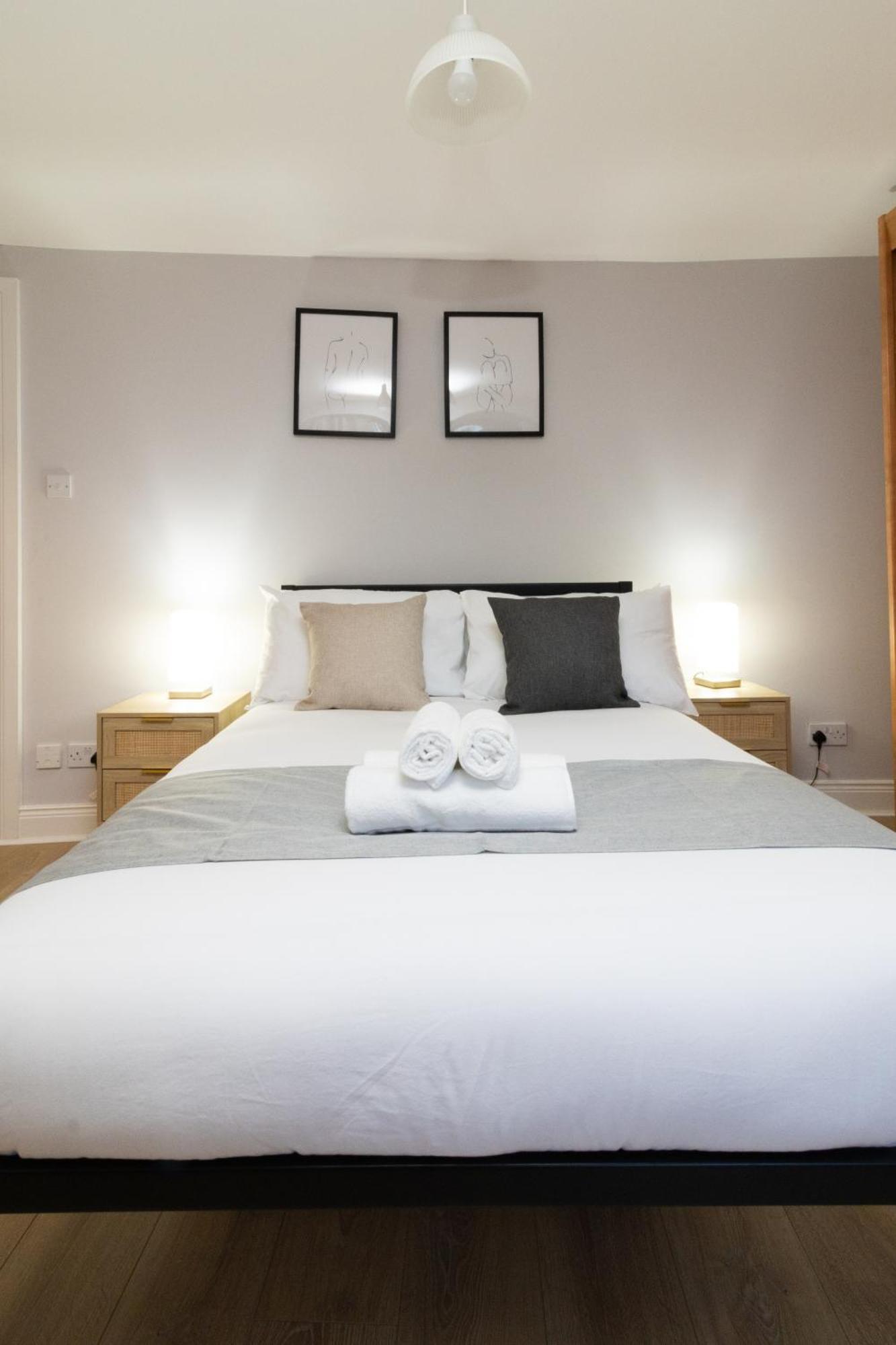 Belfast Quarters- Riverside Bagian luar foto